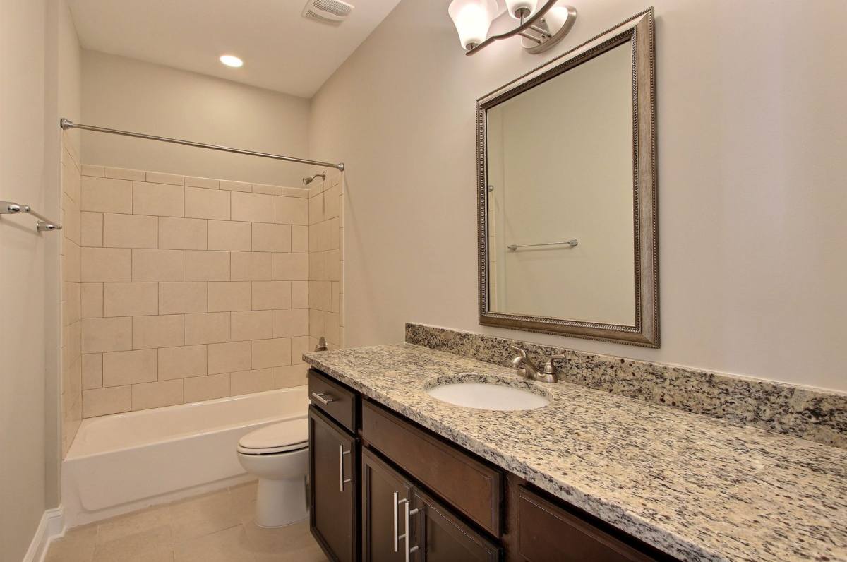 Apartment for rent at 554 Nicoll St, Savannah, GA 31401