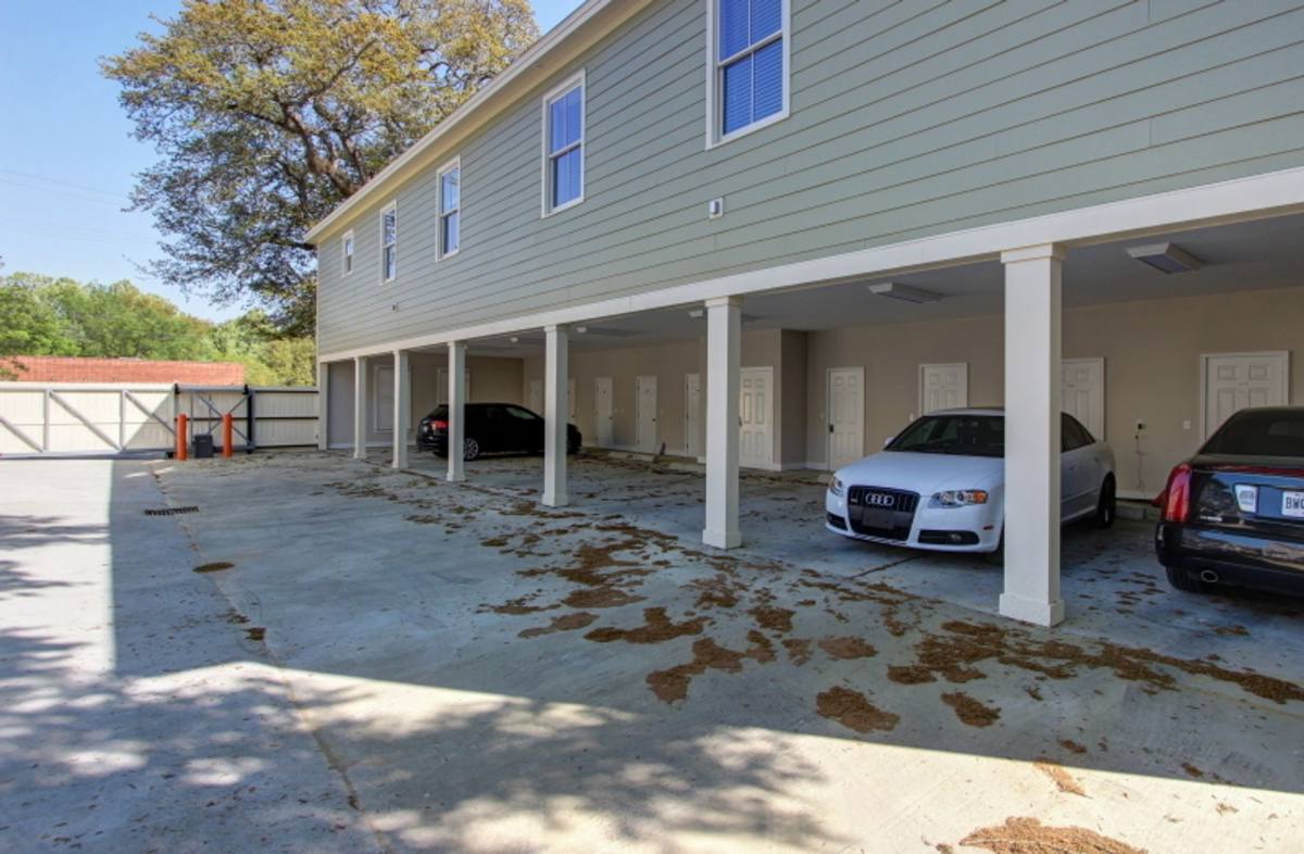 Apartment for rent at 554 Nicoll St, Savannah, GA 31401