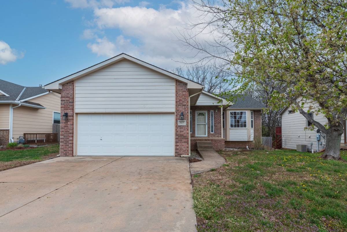 House for rent at 517 E Minneha Ave, Andover, KS 67002