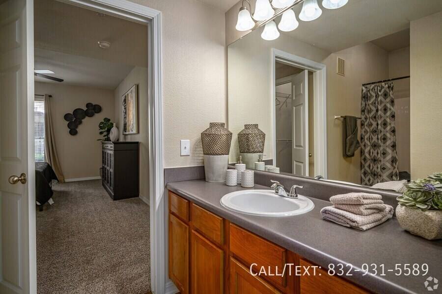 Apartment for rent at 21764 Kingsland Blvd #SCKR2, Katy, TX 77450