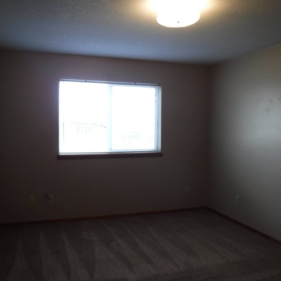 Apartment for rent at 457 NW 17th St, Redmond, OR 97756