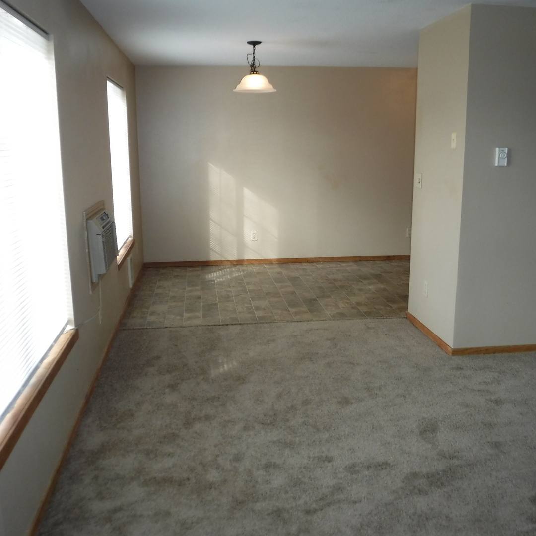 Apartment for rent at 457 NW 17th St, Redmond, OR 97756