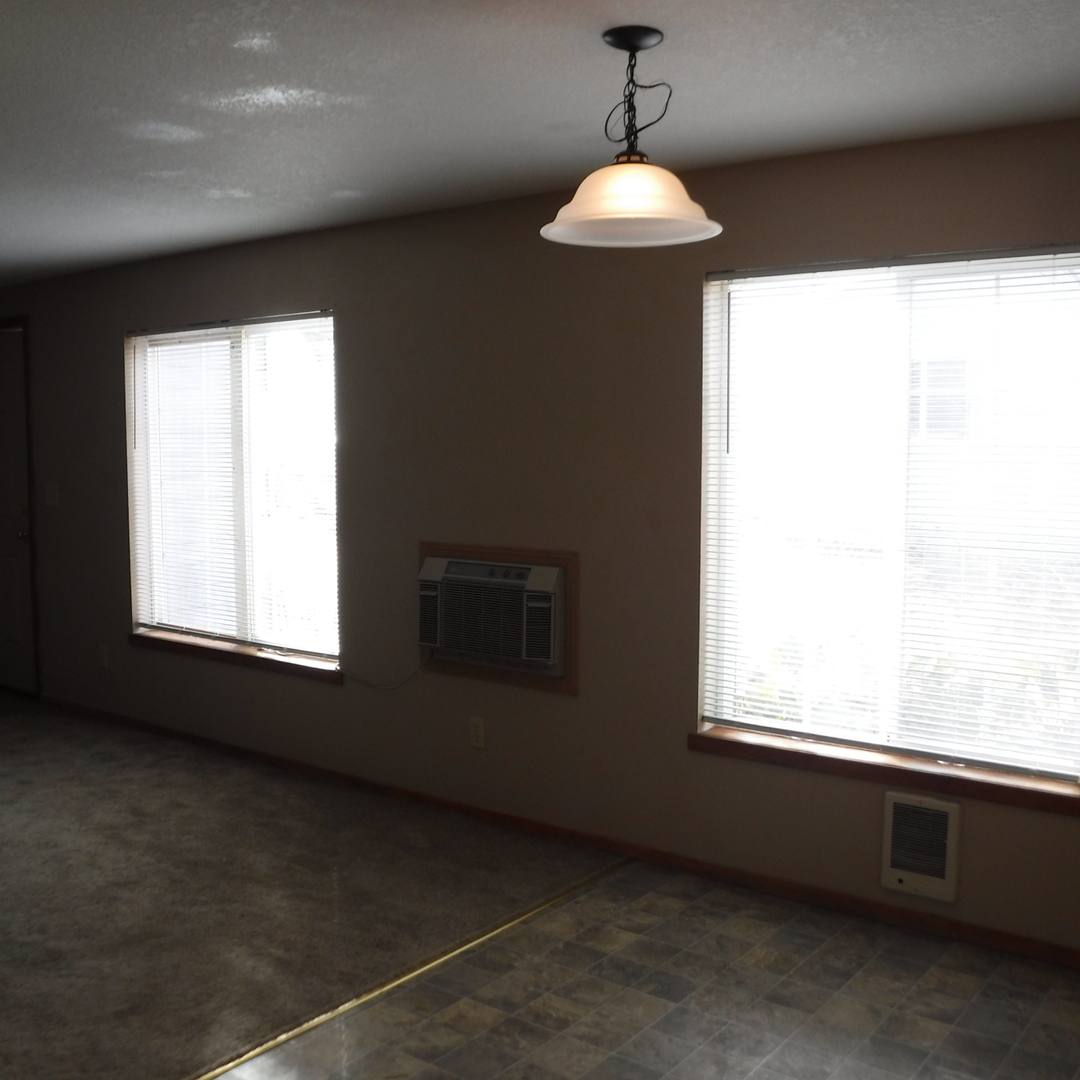 Apartment for rent at 457 NW 17th St, Redmond, OR 97756