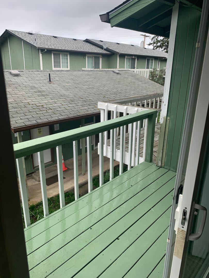 Apartment for rent at 730 SW Brockwood Ave, McMinnville, OR 97128