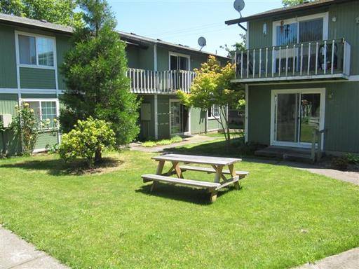 Apartment for rent at 730 SW Brockwood Ave, McMinnville, OR 97128