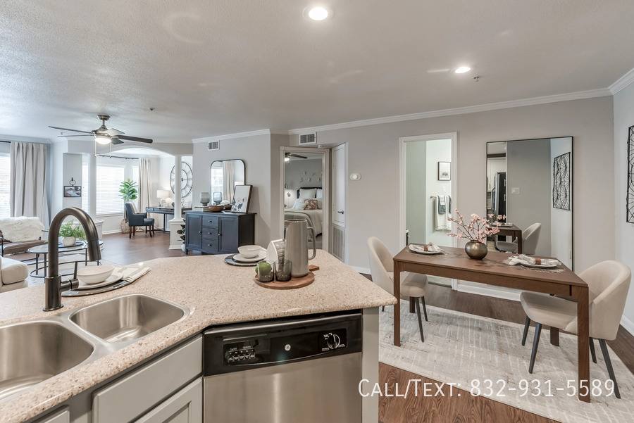 Apartment for rent at 1300 Bering Dr #ALG, Houston, TX 77057