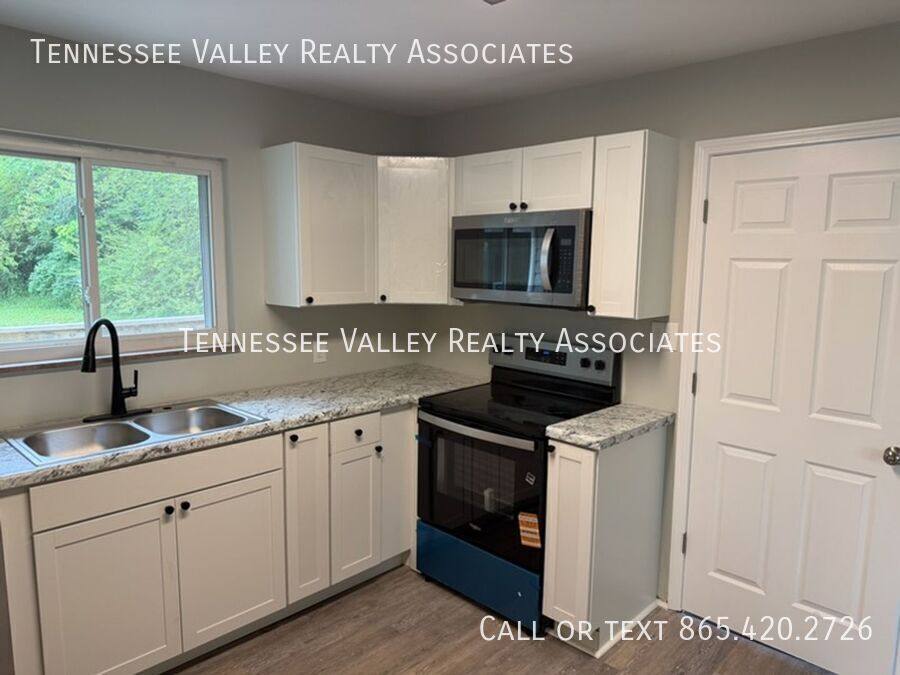 House for rent at 6623 Langston Dr, Knoxville, TN 37918
