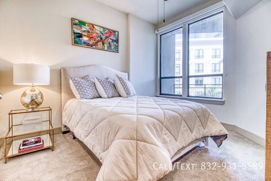 Apartment for rent at 668 W Dallas St #SAMN1, Houston, TX 77019