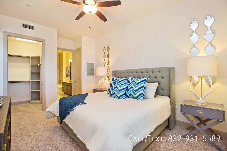 Apartment for rent at 2098 Smith St #MTR1, Houston, TX 77002