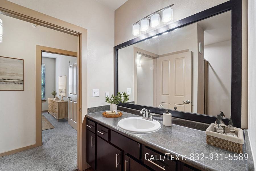 Apartment for rent at 1562 N Westgreen Blvd #DW3, Katy, TX 77449
