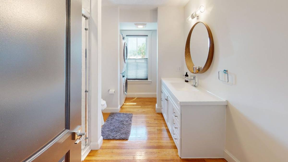 Apartment for rent at 154 Granite St, Quincy, MA 02169