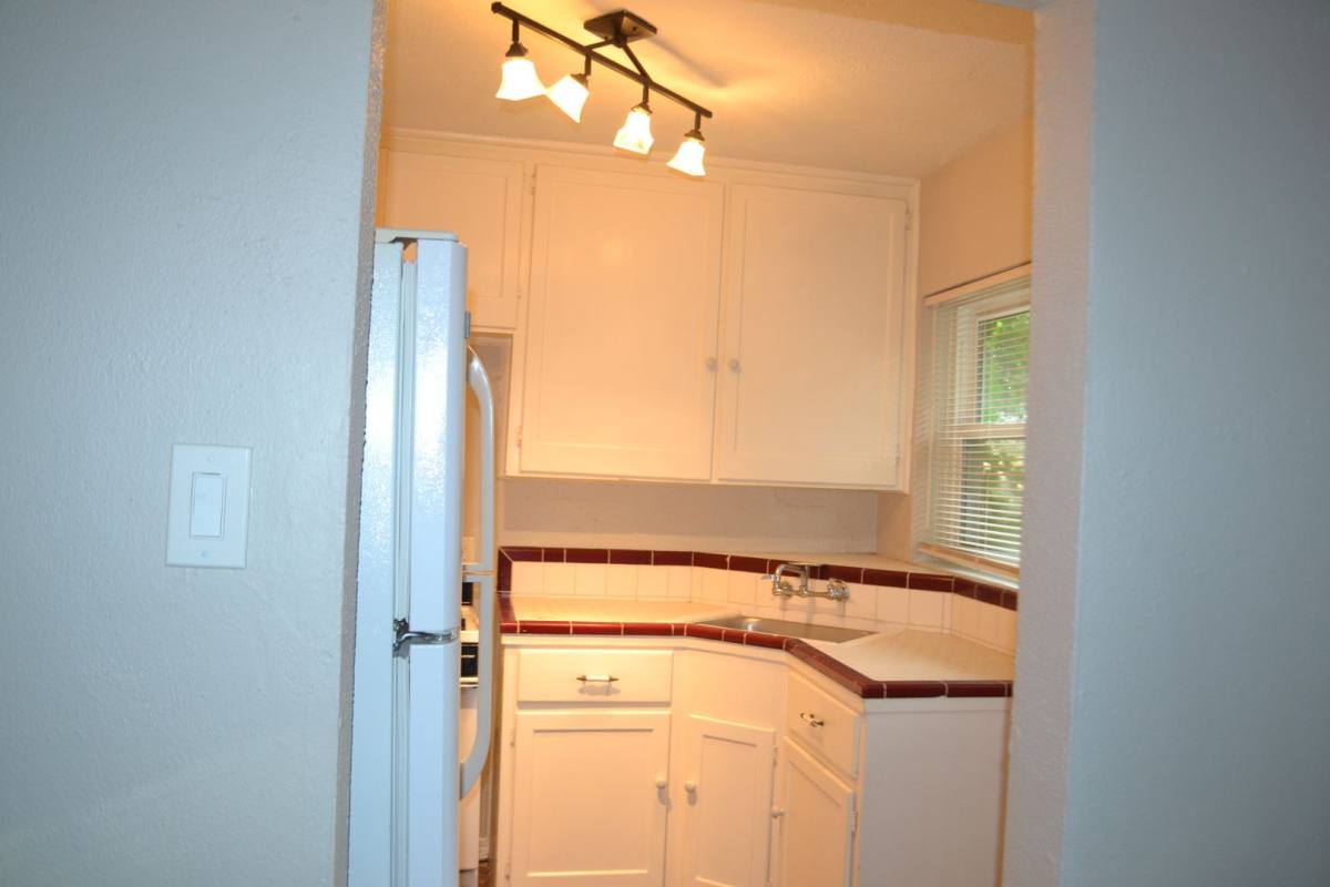 Apartment for rent at 904 Denton St, Denton, TX 76201