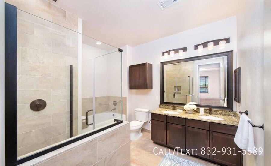 Apartment for rent at 1399 W Cavalcade St #MGH1, Houston, TX 77009