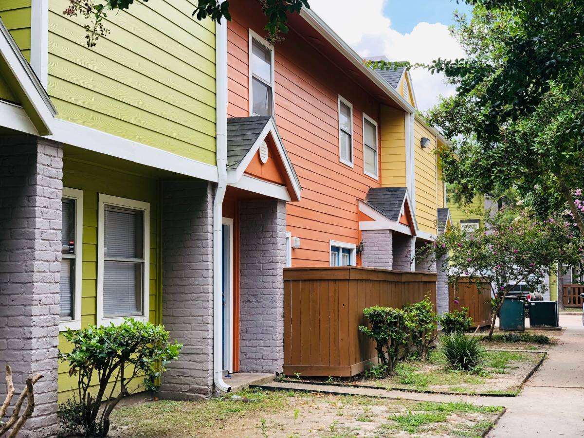 Apartment for rent at 501 Greens Rd, Houston, TX 77060