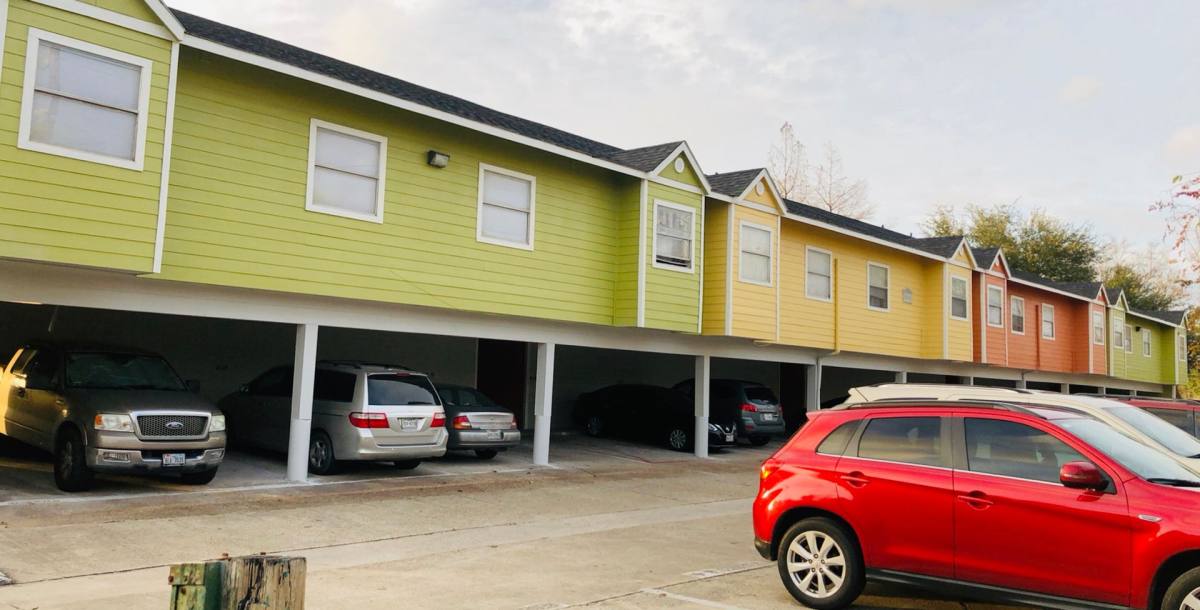 Apartment for rent at 501 Greens Rd, Houston, TX 77060