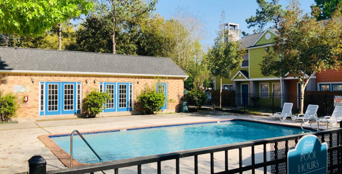 Apartment for rent at 501 Greens Rd, Houston, TX 77060