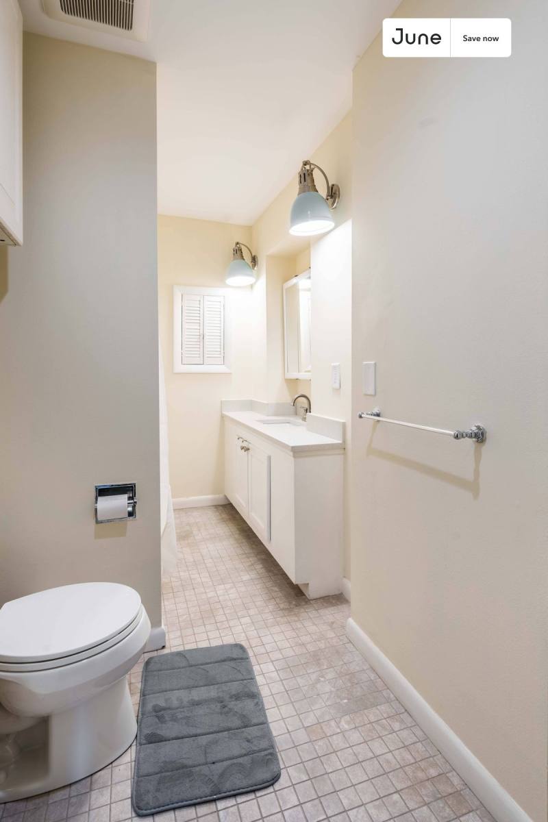 Apartment for rent at 121 Salem St #2D, Boston, MA 02113