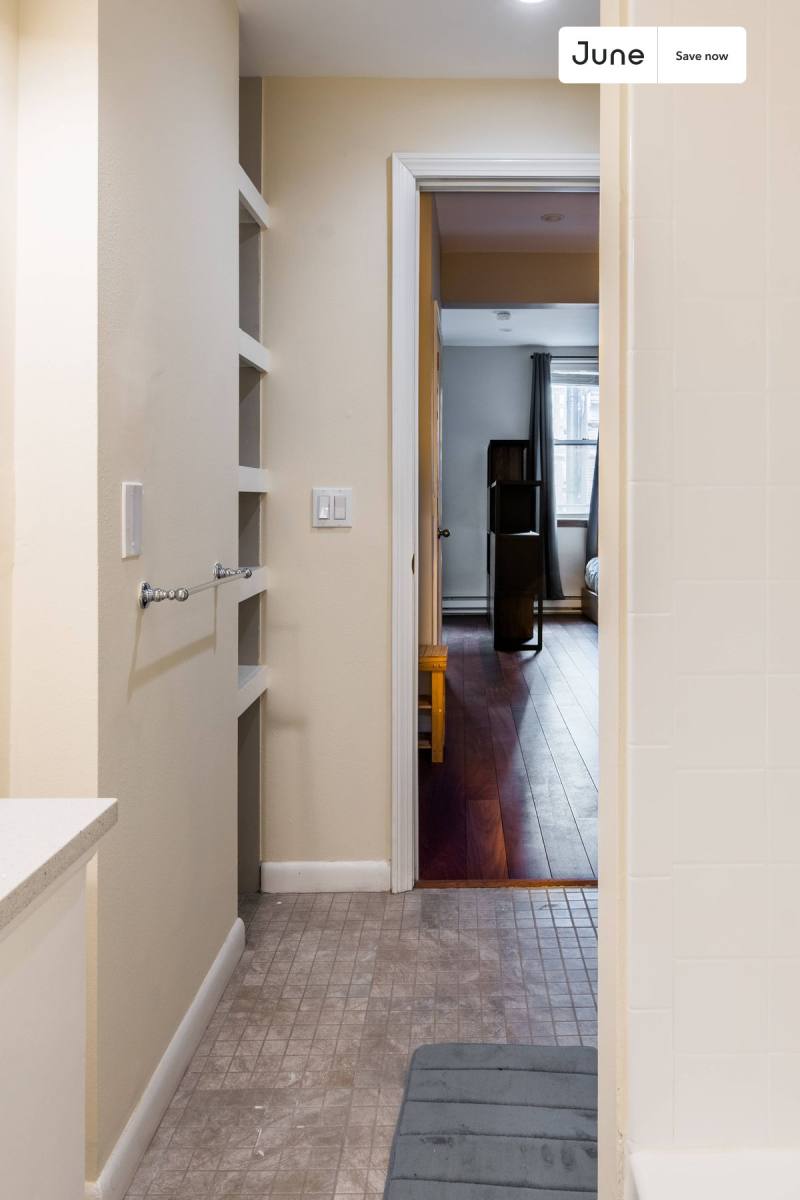 Apartment for rent at 121 Salem St #2D, Boston, MA 02113