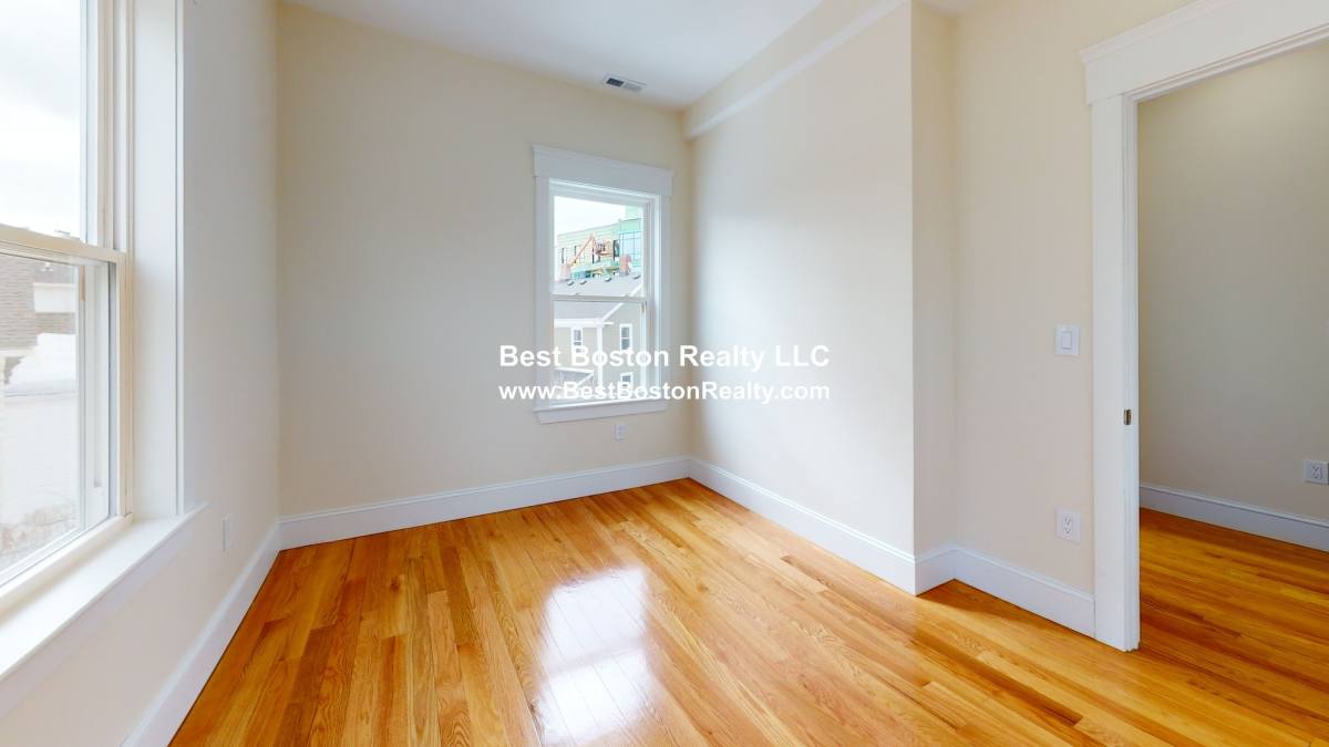 Townhouse for rent at 242 Somerville Ave, Somerville, MA 02143