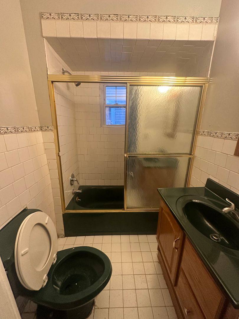 House for rent at 12801 Farringdon Ave, Cleveland, OH 44105