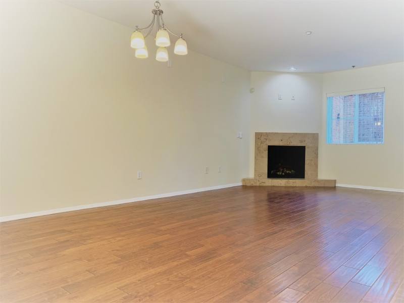 Apartment for rent at 844 Fedora St, Los Angeles, CA 90005