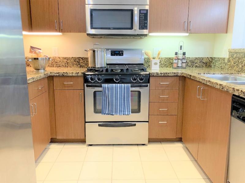 Apartment for rent at 844 Fedora St, Los Angeles, CA 90005