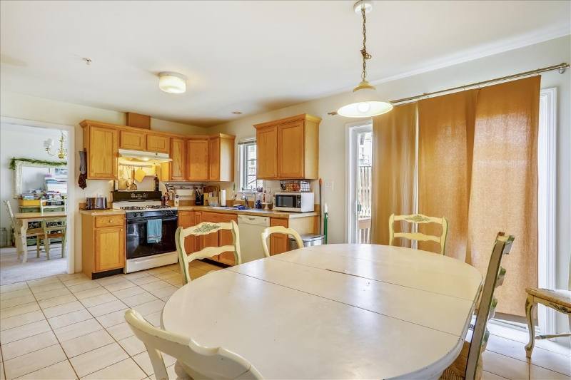 House for rent at 3717 Dupont Ave, Kensington, MD 20895