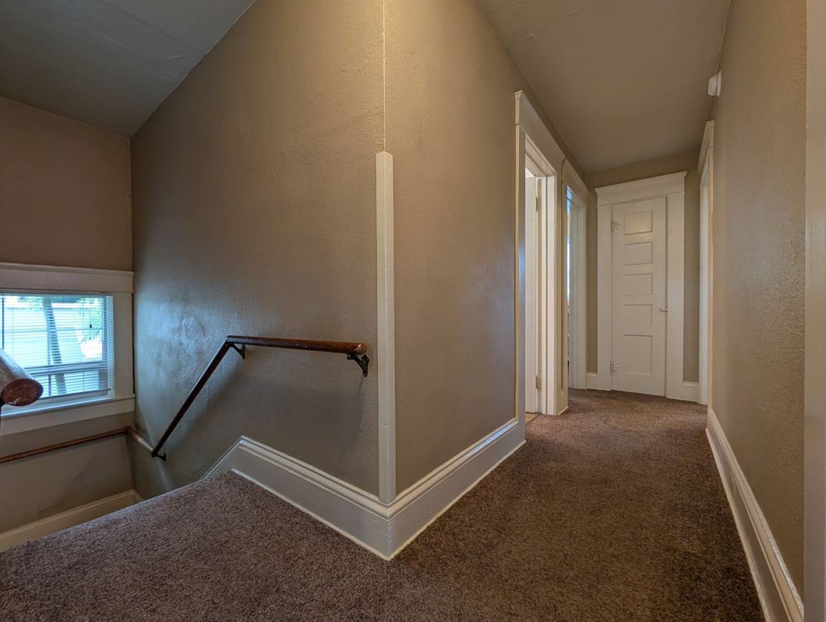 Apartment for rent at 949 W 5th, Eugene, OR 97401