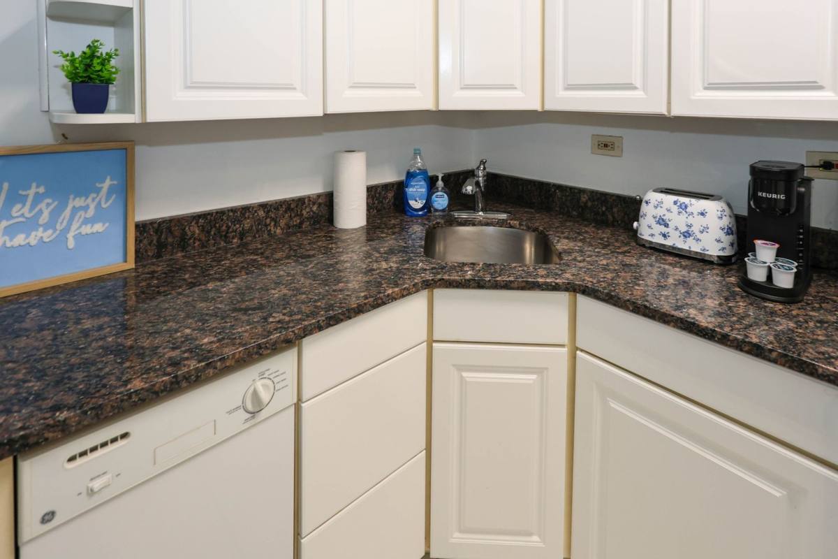 Condo for rent at 300 Peachtree St NE, Atlanta, GA 30308