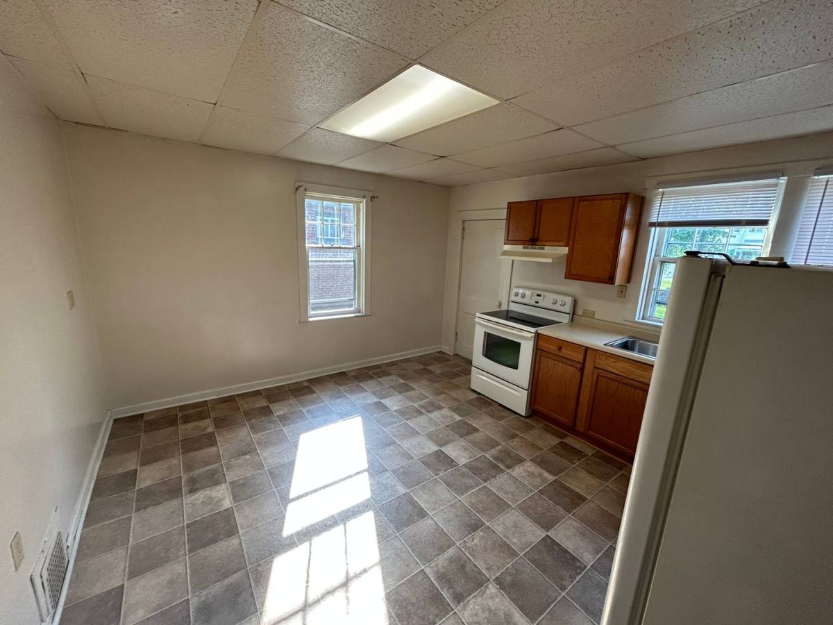 House for rent at 1682 W 14th St, Erie, PA 16505