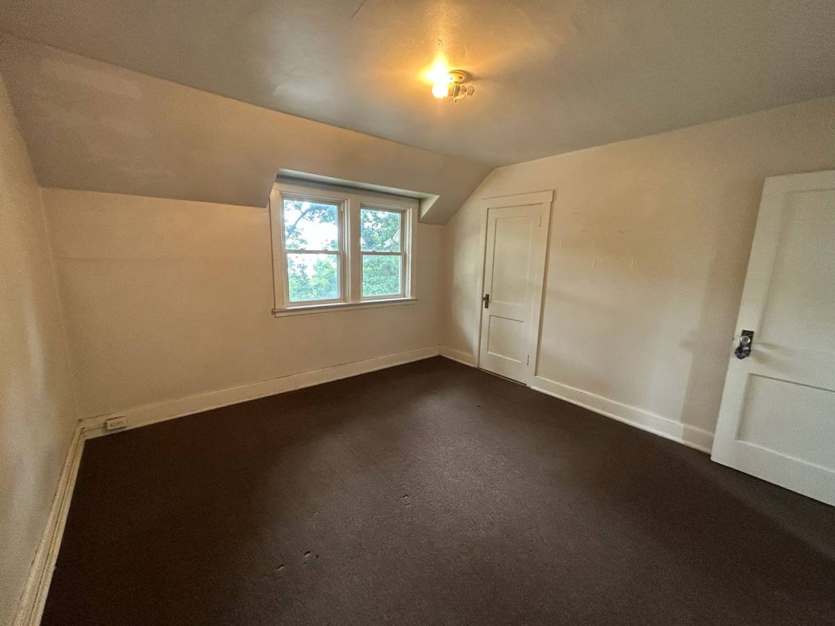 House for rent at 1682 W 14th St, Erie, PA 16505