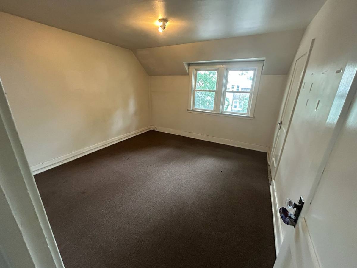 House for rent at 1682 W 14th St, Erie, PA 16505