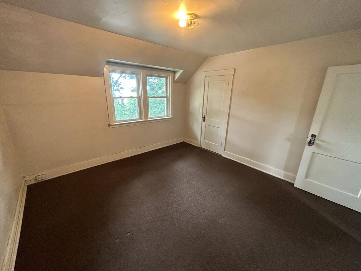 House for rent at 1682 W 14th St, Erie, PA 16505