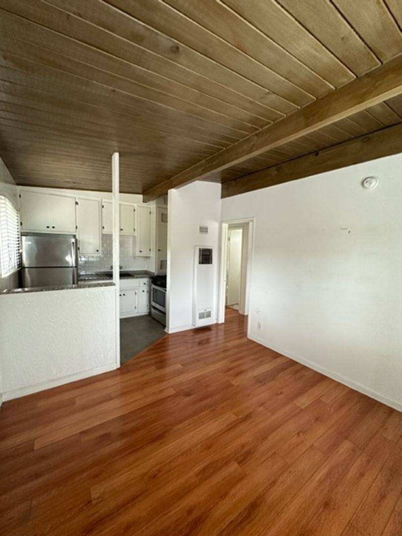 Apartment for rent at 11308 Joffre St, Los Angeles, CA 90049