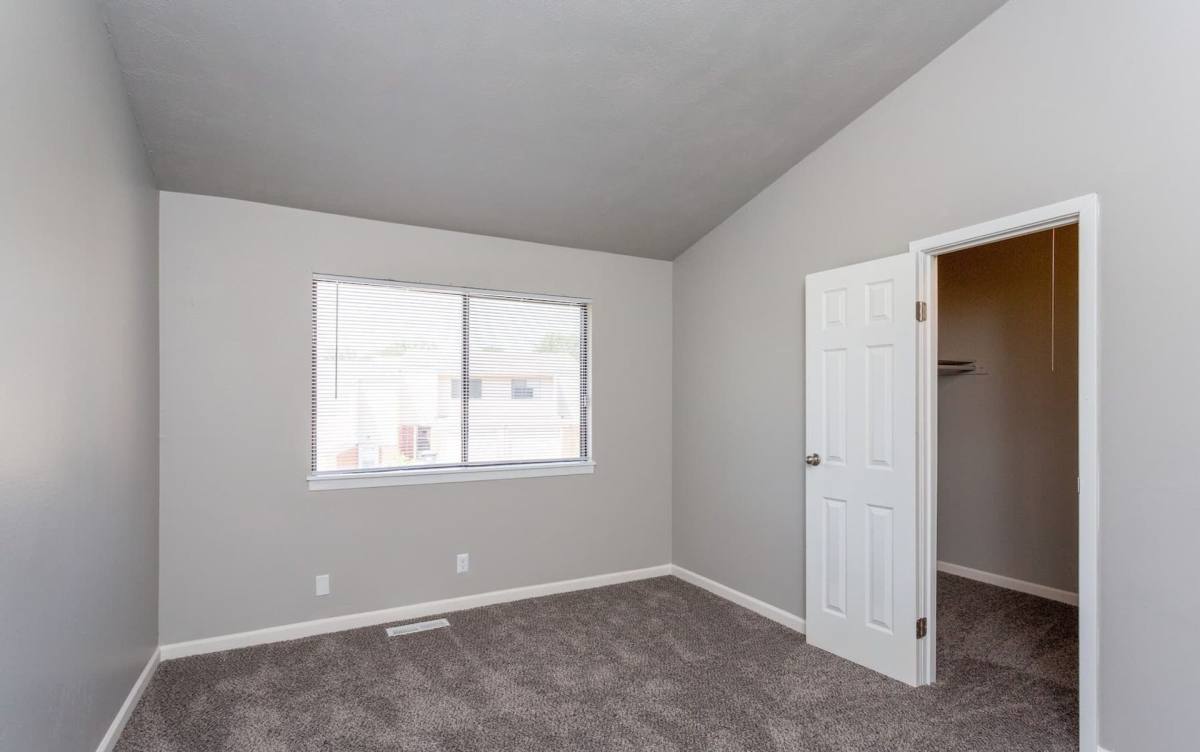 Townhouse for rent at 3816 109th Plaza, Omaha, NE 68164