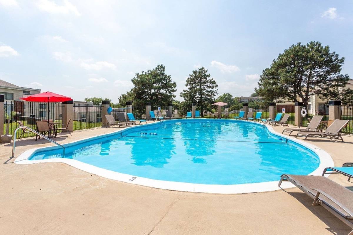 Townhouse for rent at 3816 109th Plaza, Omaha, NE 68164