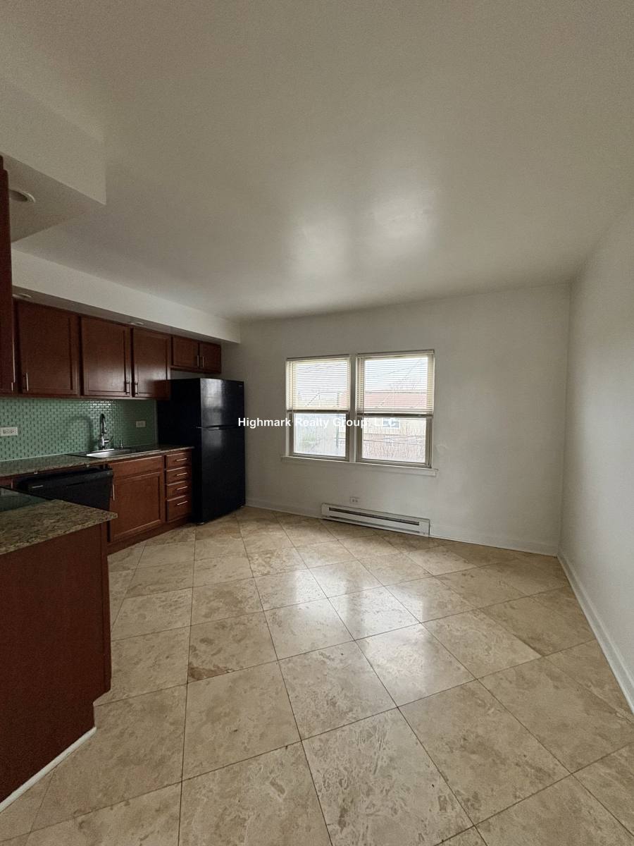 Apartment for rent at 7632 N Milwaukee Ave #4N, Niles, IL 60714