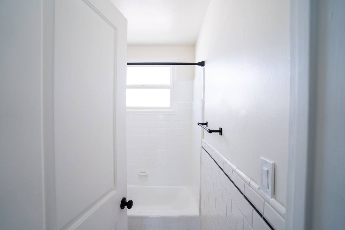 Apartment for rent at 4531 E Anaheim St, Long Beach, CA 90802