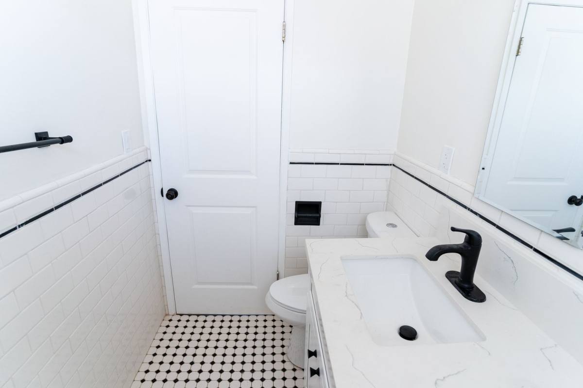 Apartment for rent at 4531 E Anaheim St, Long Beach, CA 90802