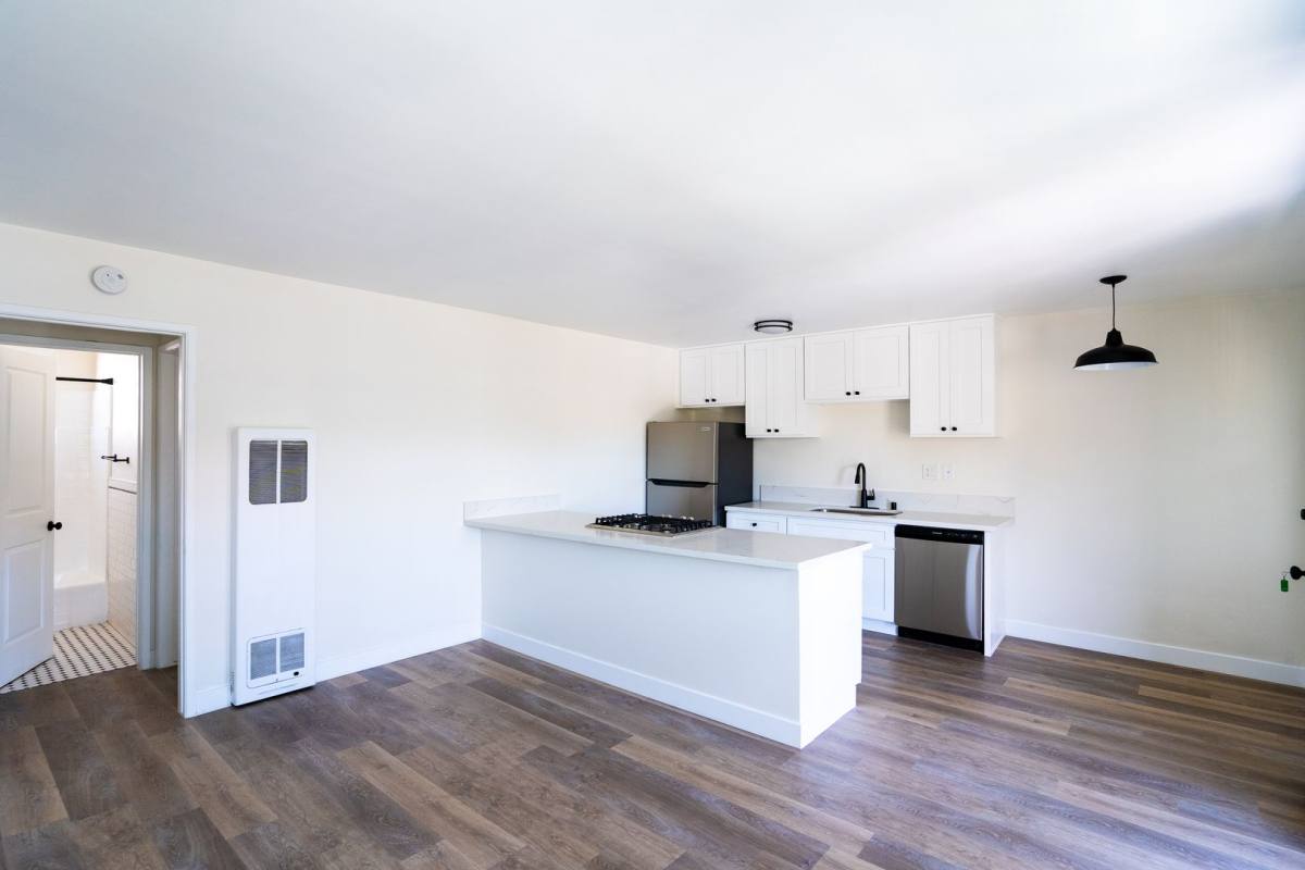Apartment for rent at 4531 E Anaheim St, Long Beach, CA 90802