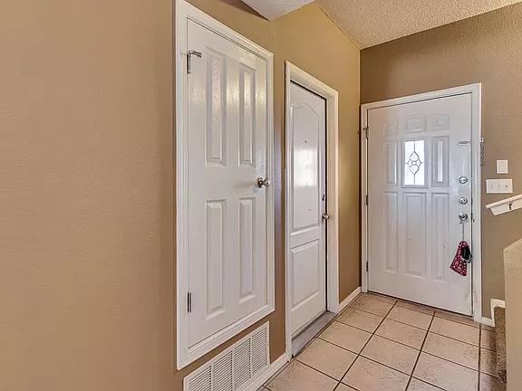 Townhouse for rent at 5912 Cielo Del Rey Place #B, El Paso, TX 79924