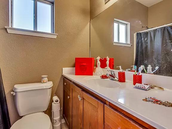 Townhouse for rent at 5912 Cielo Del Rey Place #B, El Paso, TX 79924
