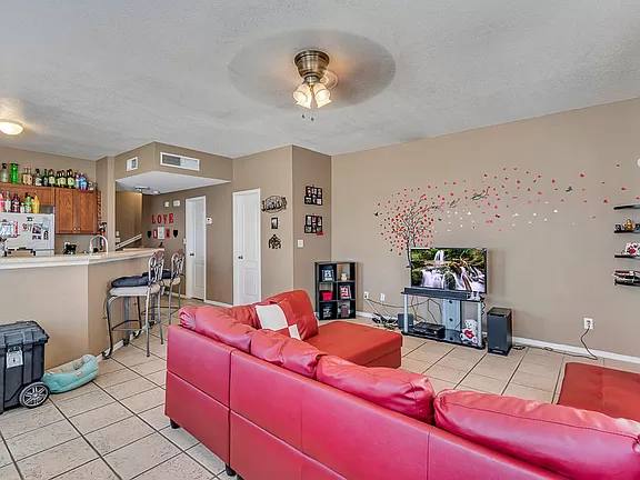 Townhouse for rent at 5912 Cielo Del Rey Place #B, El Paso, TX 79924
