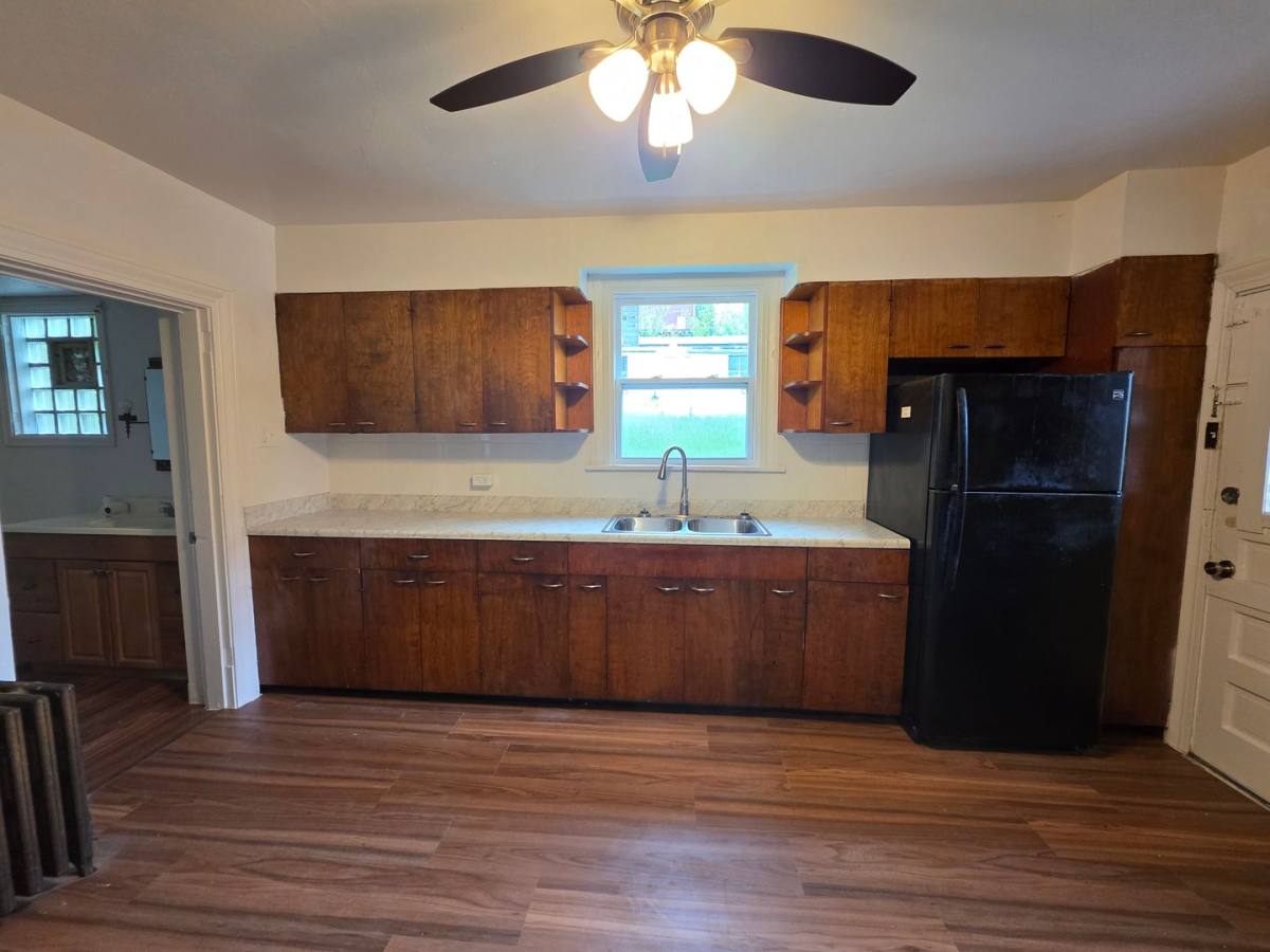 Apartment for rent at 703 Waddell Ave, Clairton, PA 15025