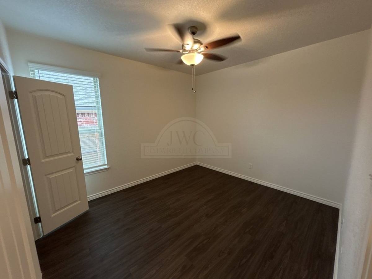 Townhouse for rent at 5104 Rose Garden Loop, Killeen, TX 76542