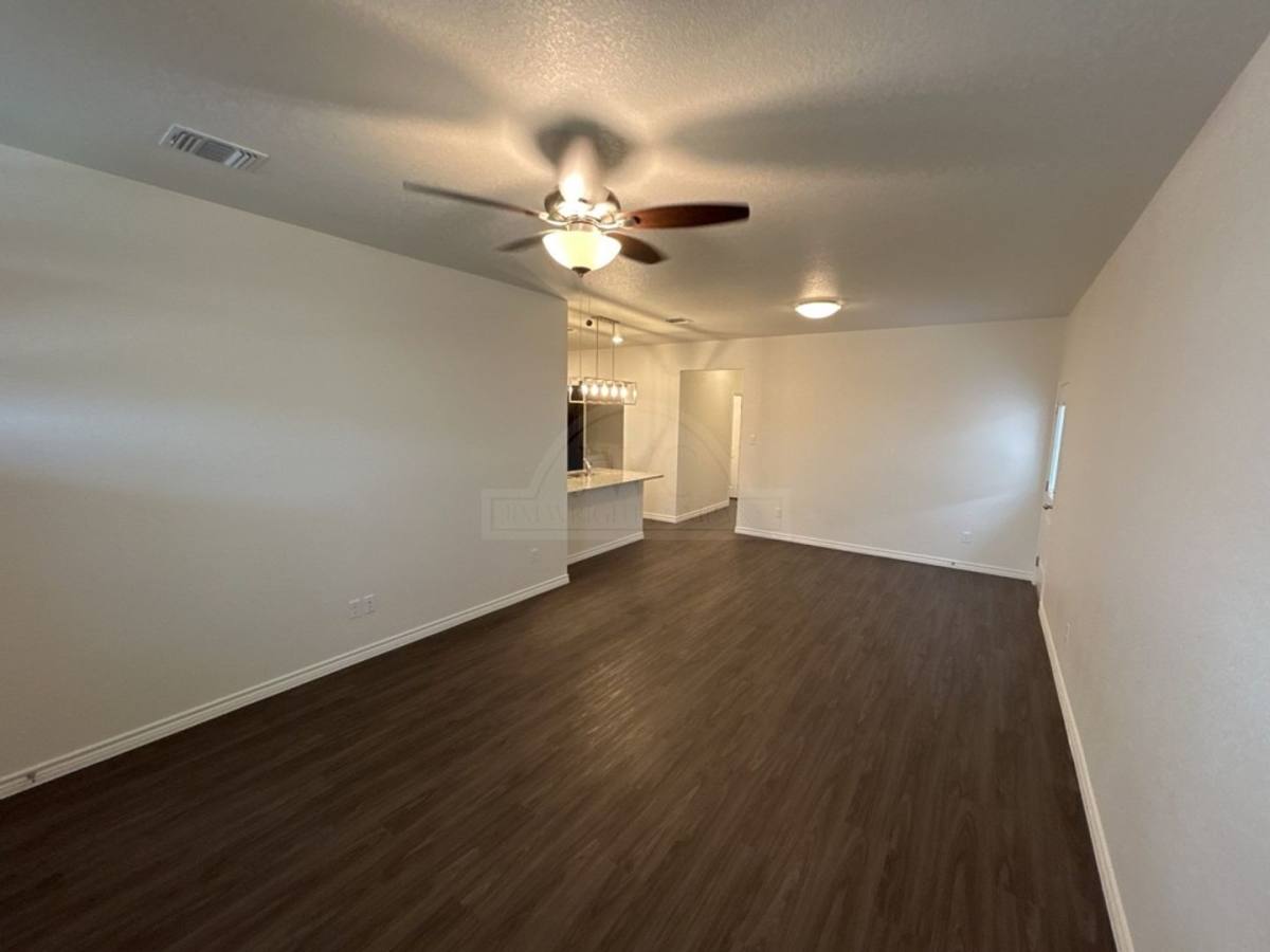 Townhouse for rent at 5104 Rose Garden Loop, Killeen, TX 76542
