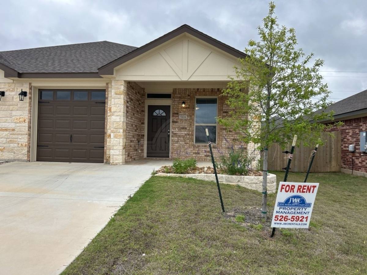 Townhouse for rent at 5104 Rose Garden Loop, Killeen, TX 76542