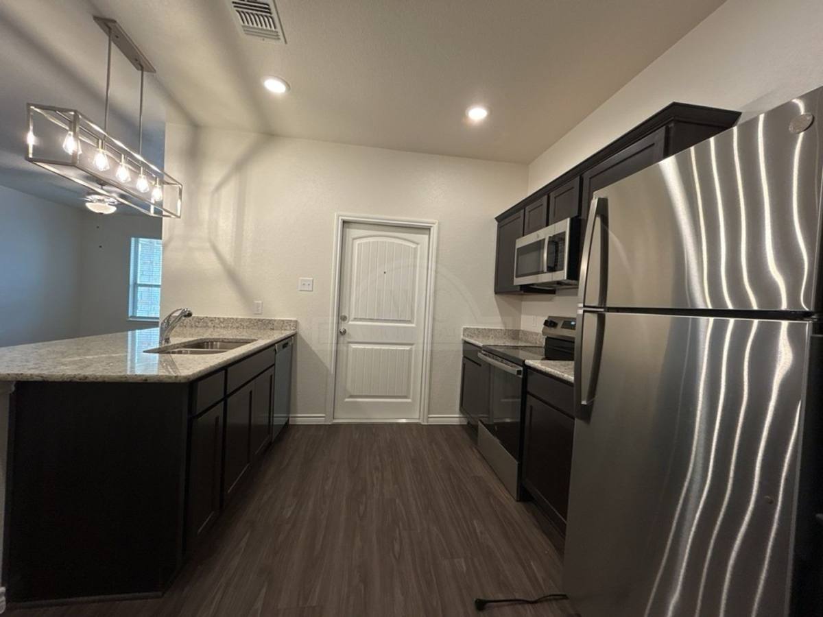 Townhouse for rent at 5104 Rose Garden Loop, Killeen, TX 76542