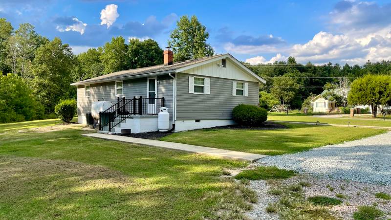 House for rent at 33574 King William Rd, West Point, VA 23181