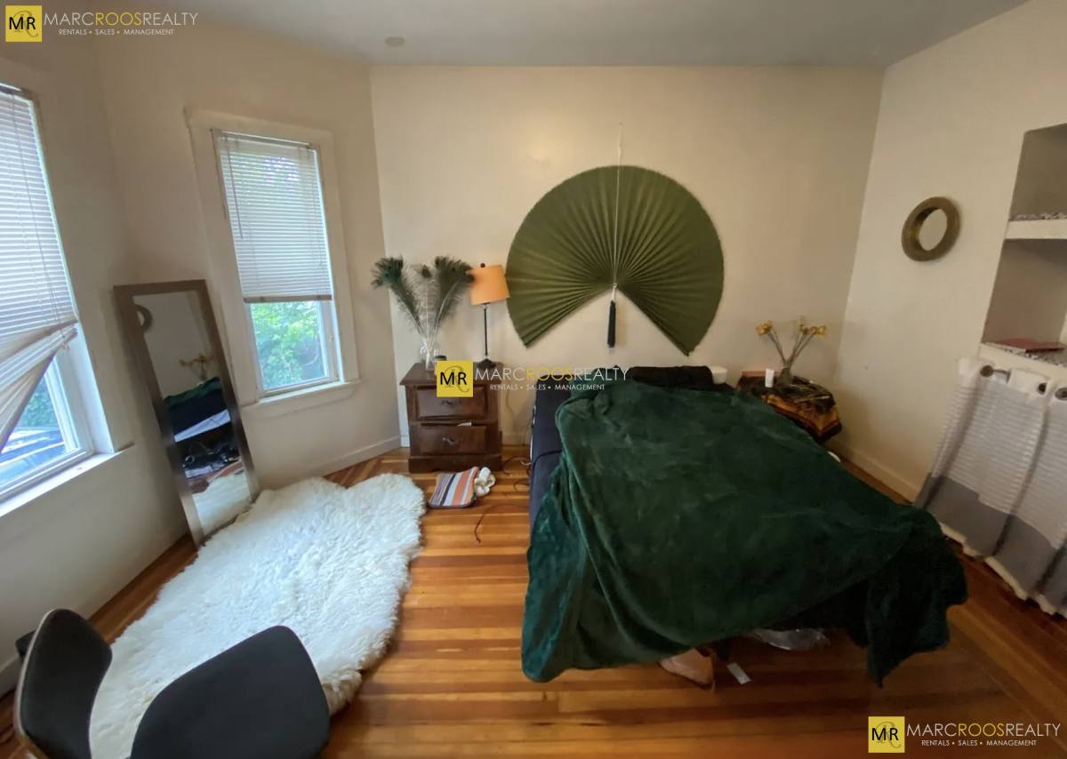 House for rent at 5 Lowell Circle #1, Somerville, MA 02144